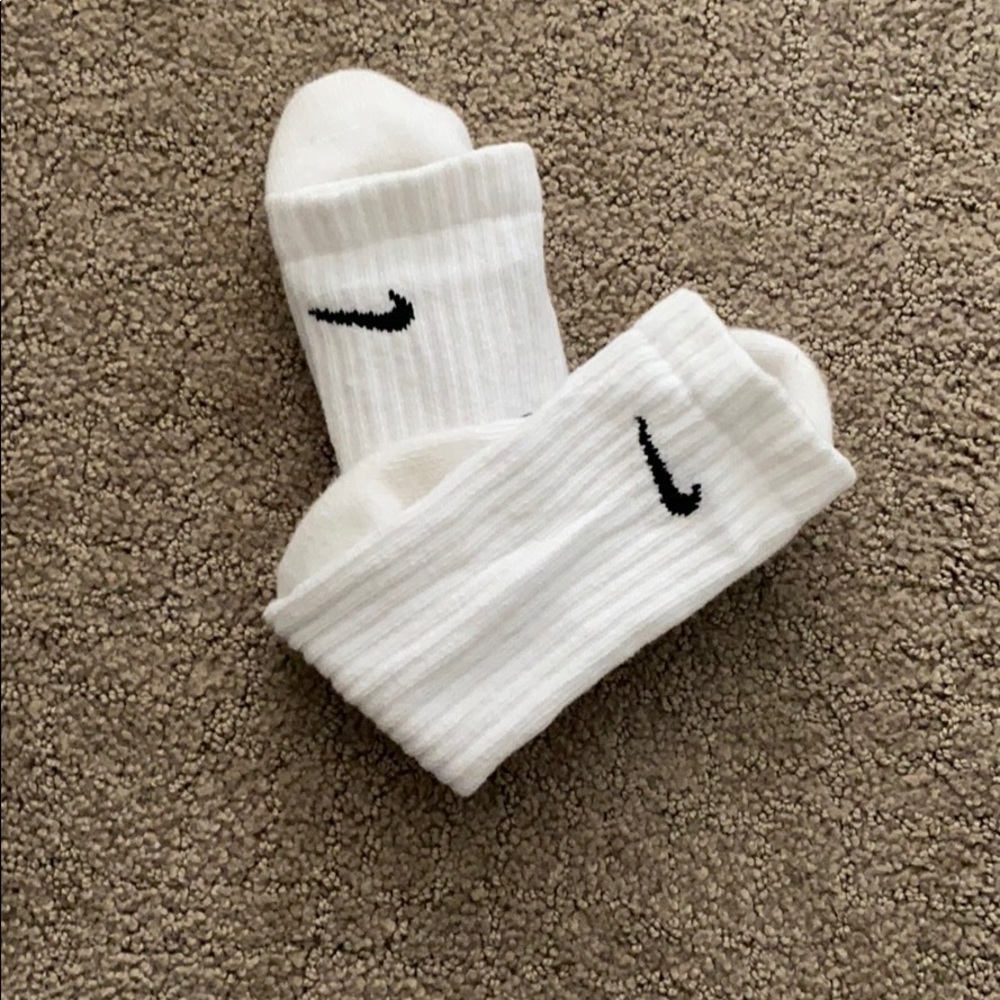Big Kid Nike Socks - Picture 1 of 3
